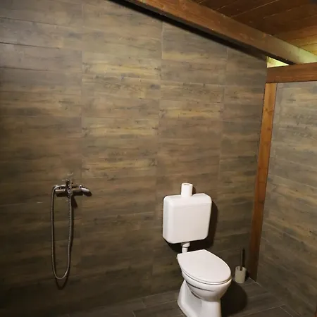 Halasz Vendeghaz Jakuzzival Tatil Evi Tiszakécske