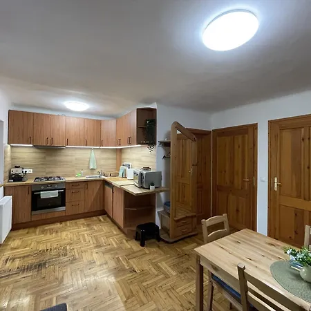 Holiday home Halasz Vendeghaz Jakuzzival Tiszakecske