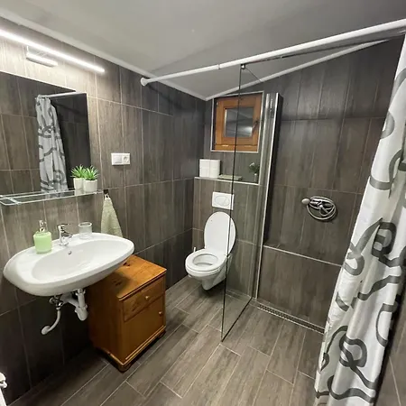 Holiday home Halasz Vendeghaz Jakuzzival Tiszakecske